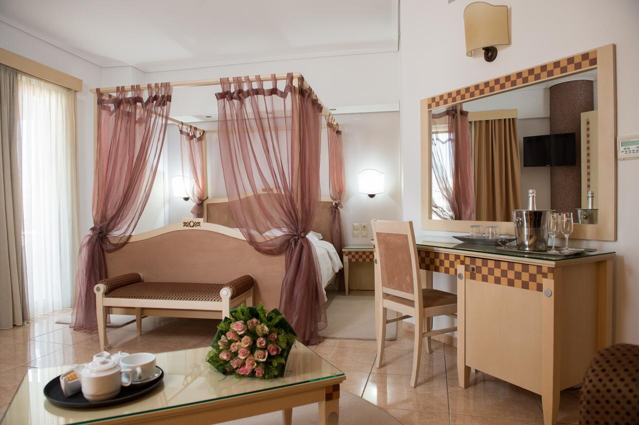 Premier Agrinio Heart Hotel Экстерьер фото